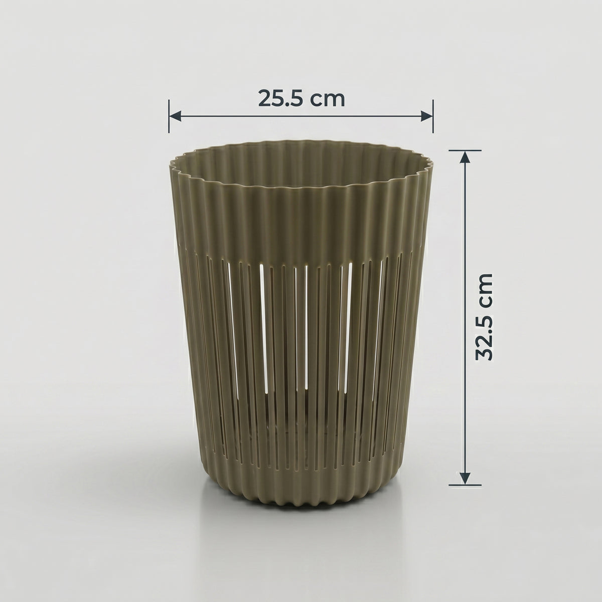 Grey Ribbed Plastic Trash Bin by Zodiya
