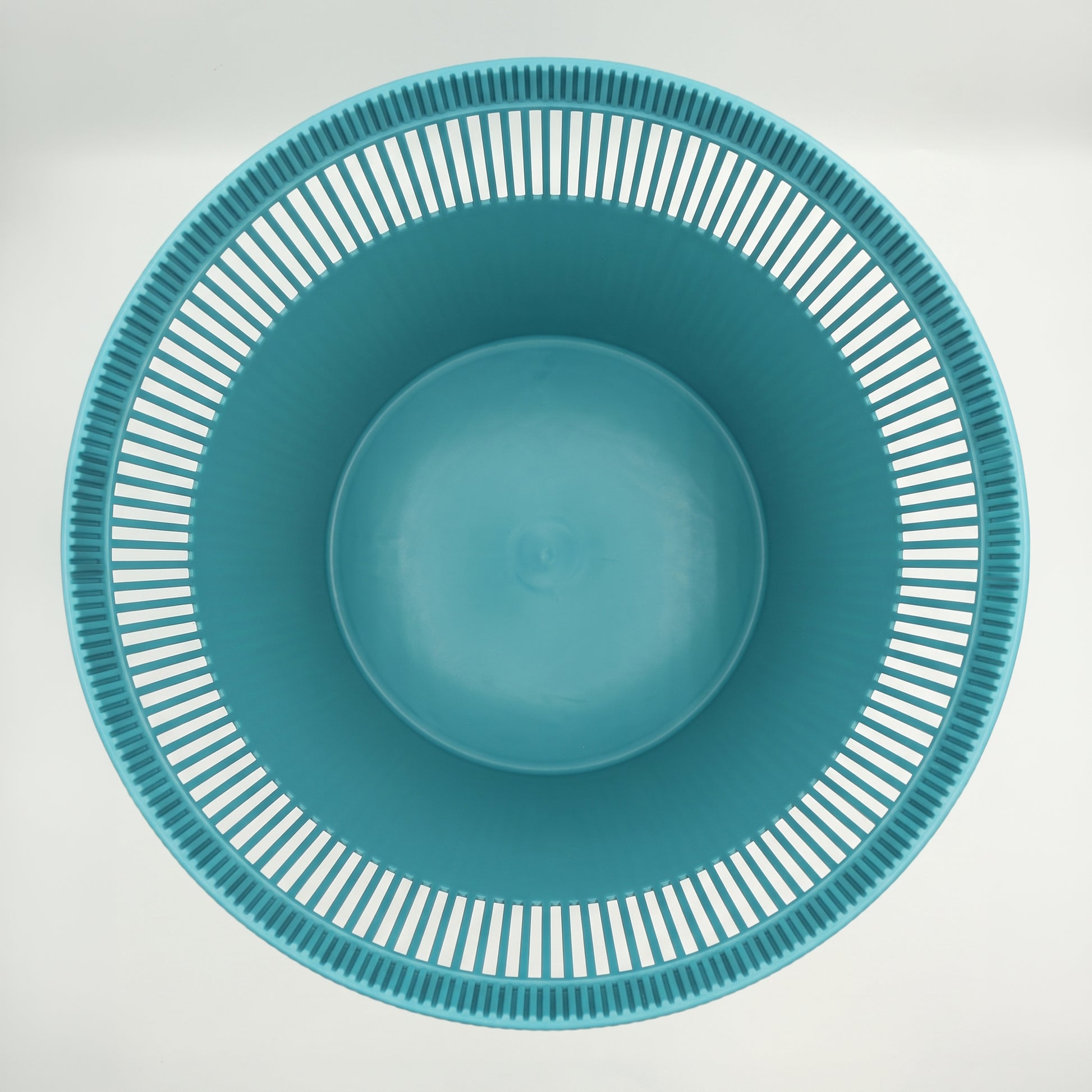 Teal Trash Can by Zodiya-6