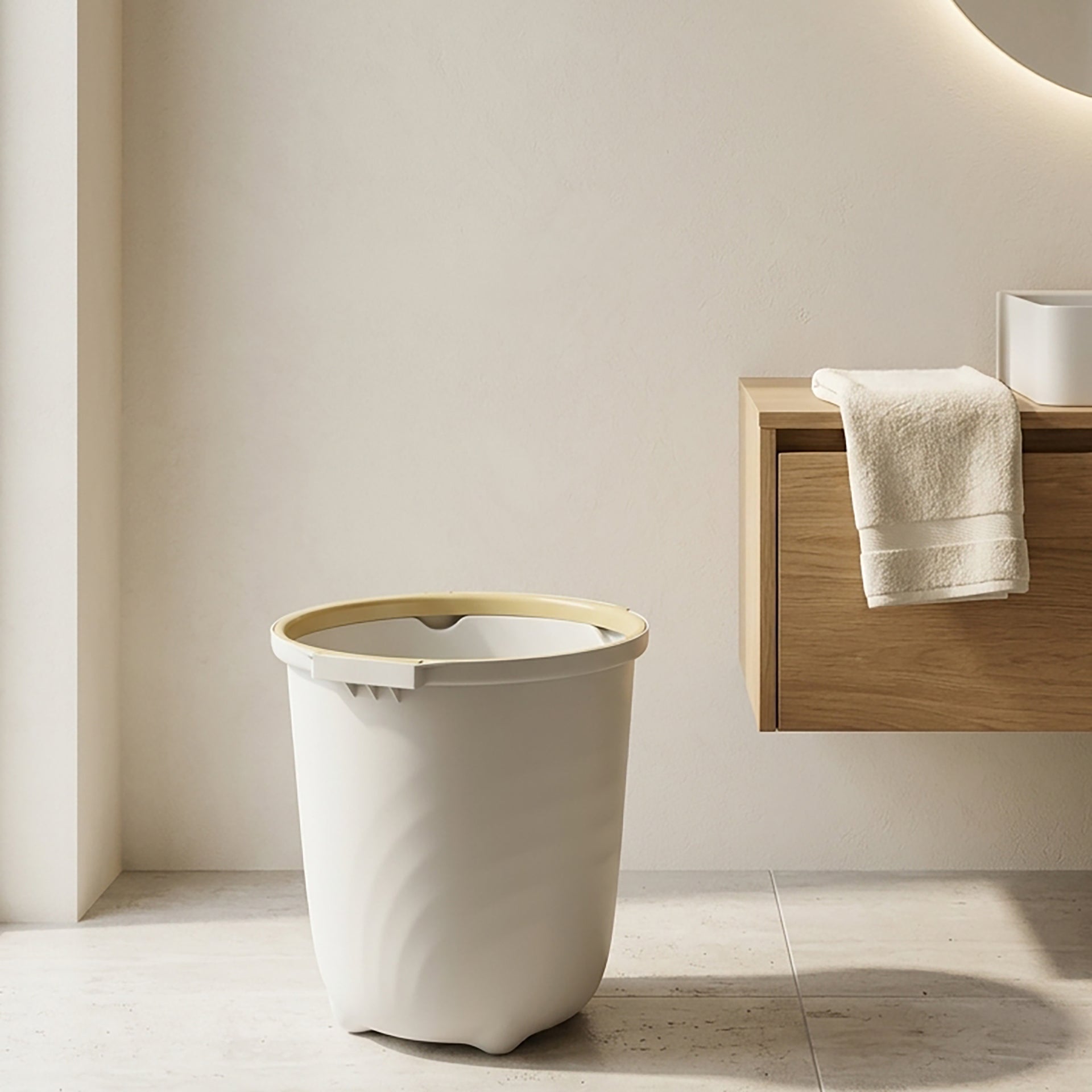 Plastic Trash Can By Zodiya
