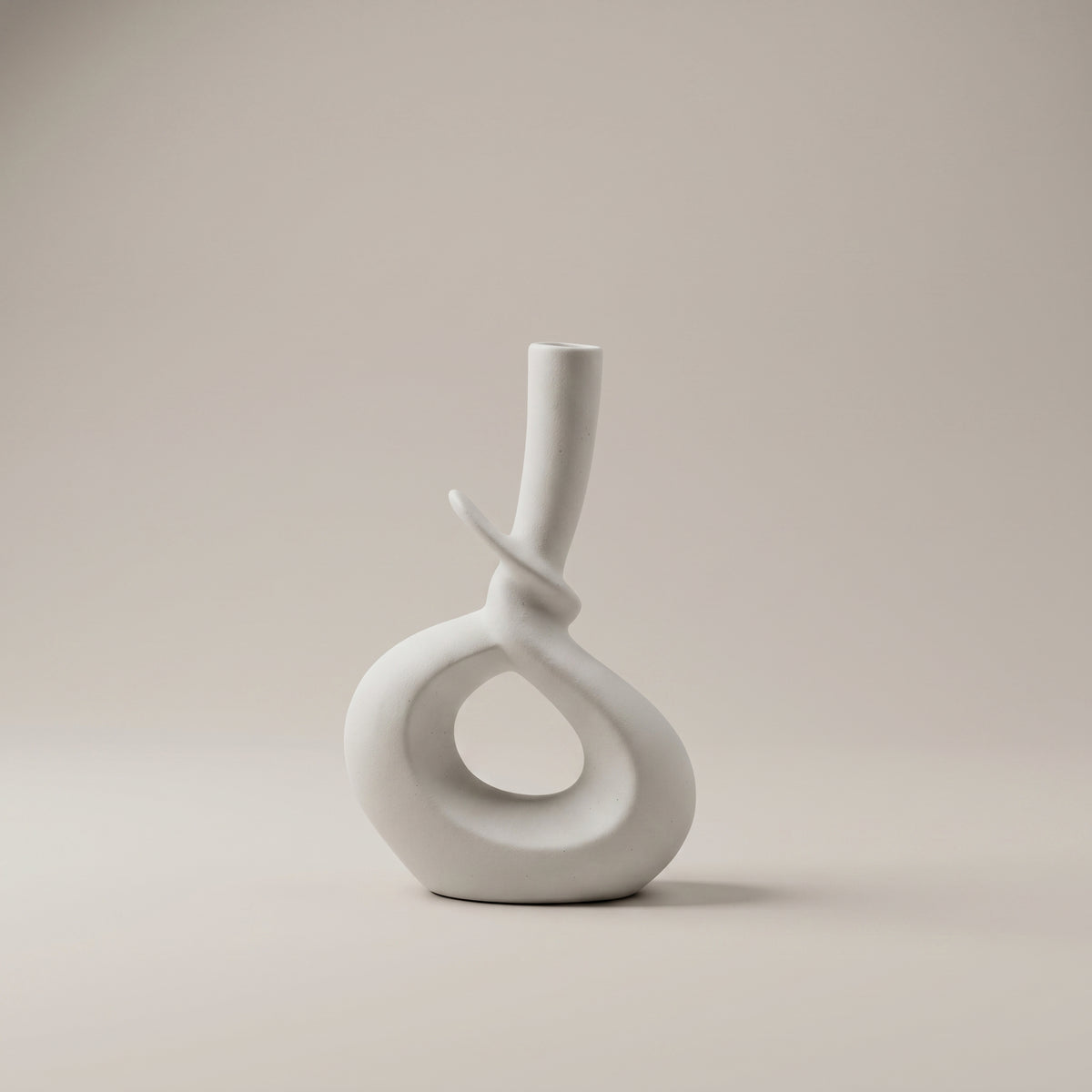 White Knot Ceramic Flower Vase by Zodiya