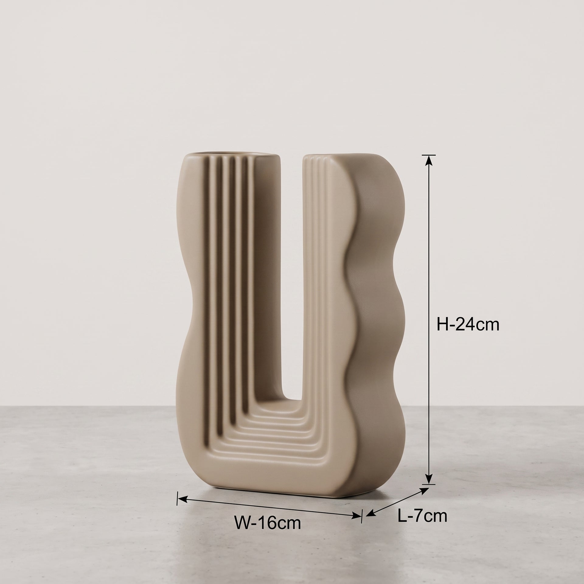 U-shape Wavy Ceramic Flower Vase By Zodiya