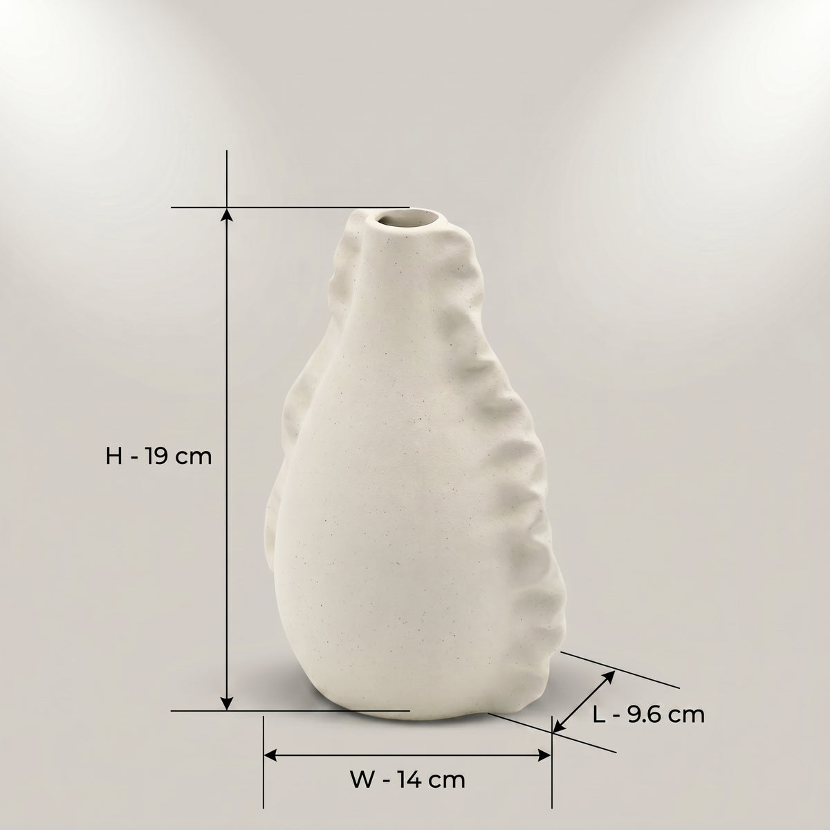 Sea Shell Ceramic Vase (Large) by Zodiya