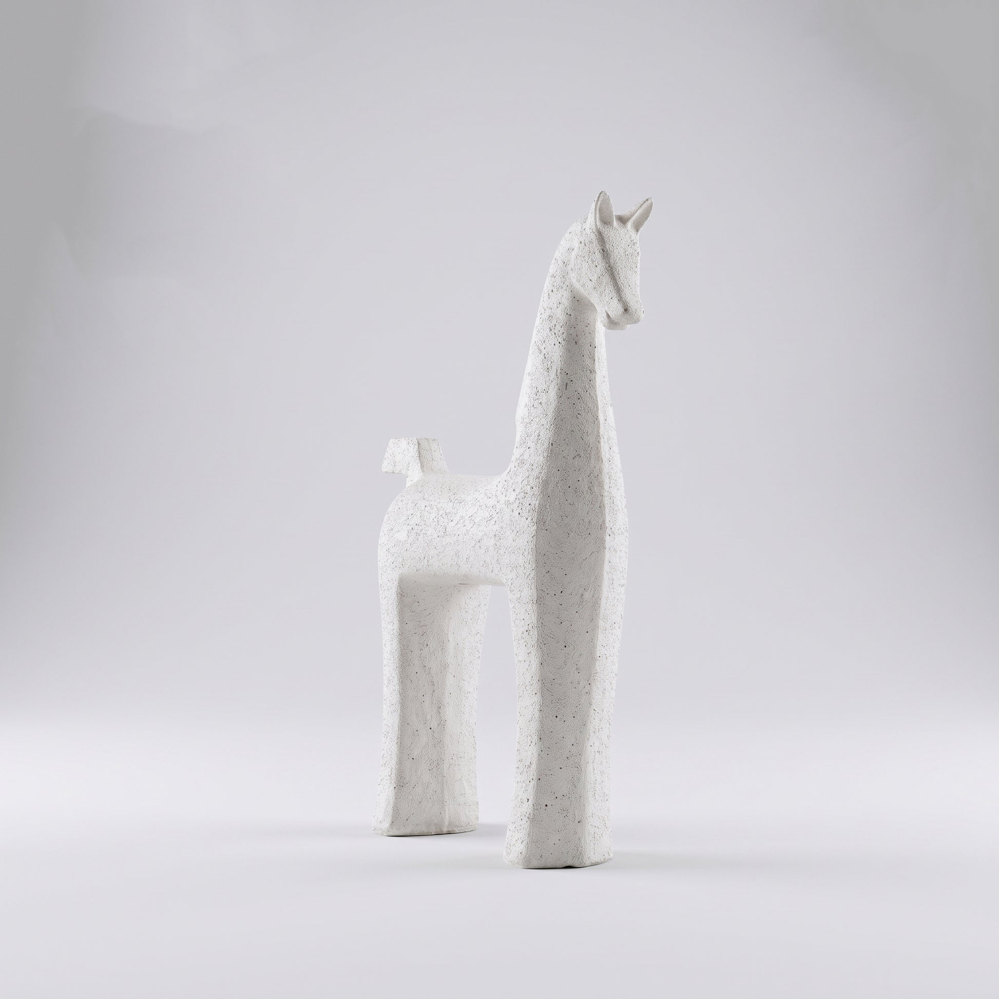 White Resin Giraffe Decor By Zodiya-6