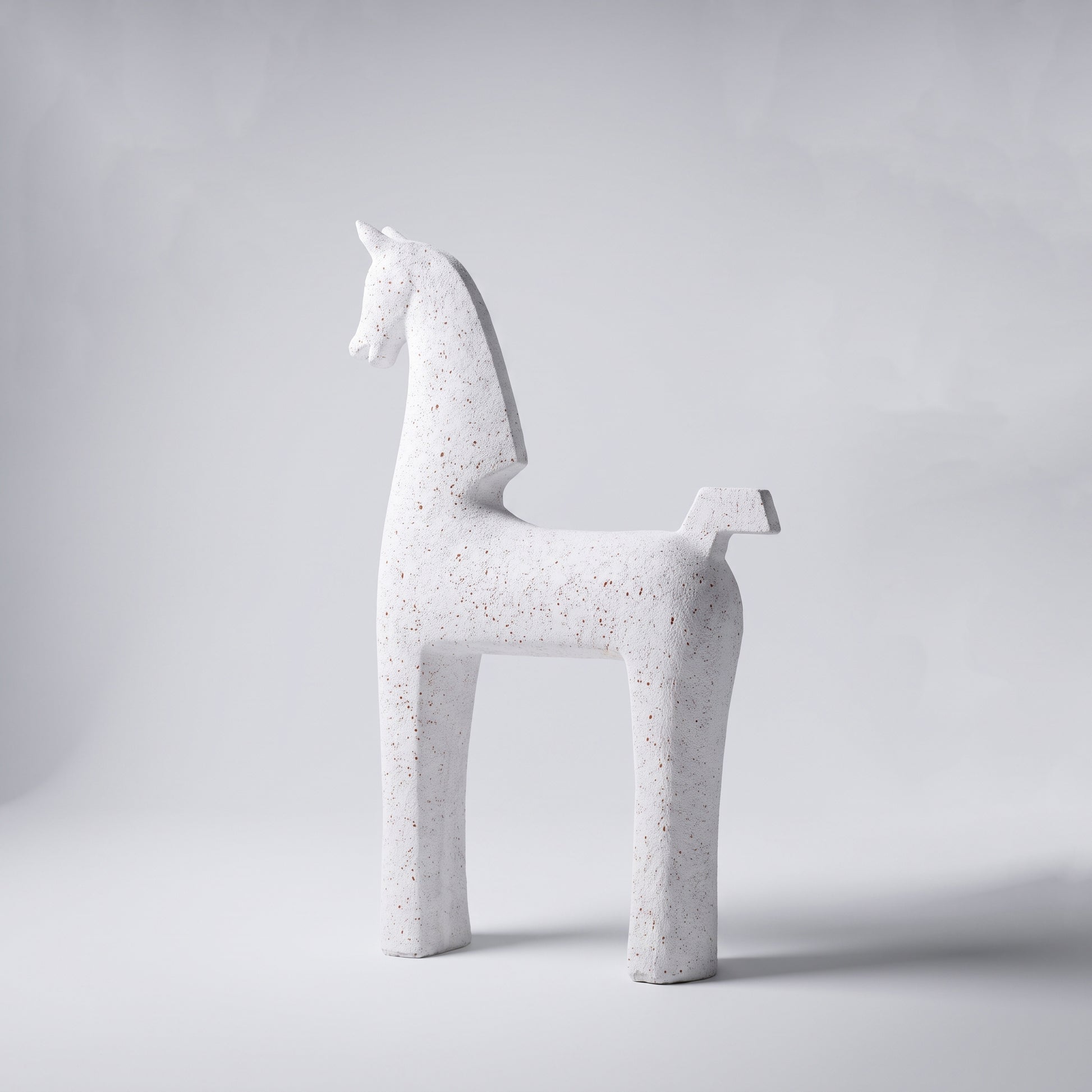White Resin Giraffe Decor By Zodiya-8
