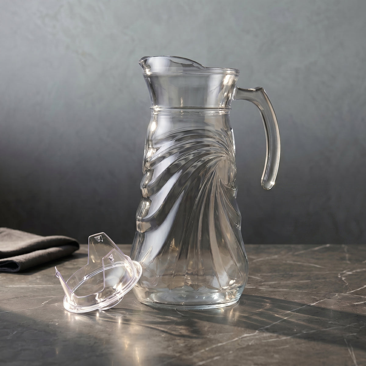 Clear Glass Water Jug by Zodiya